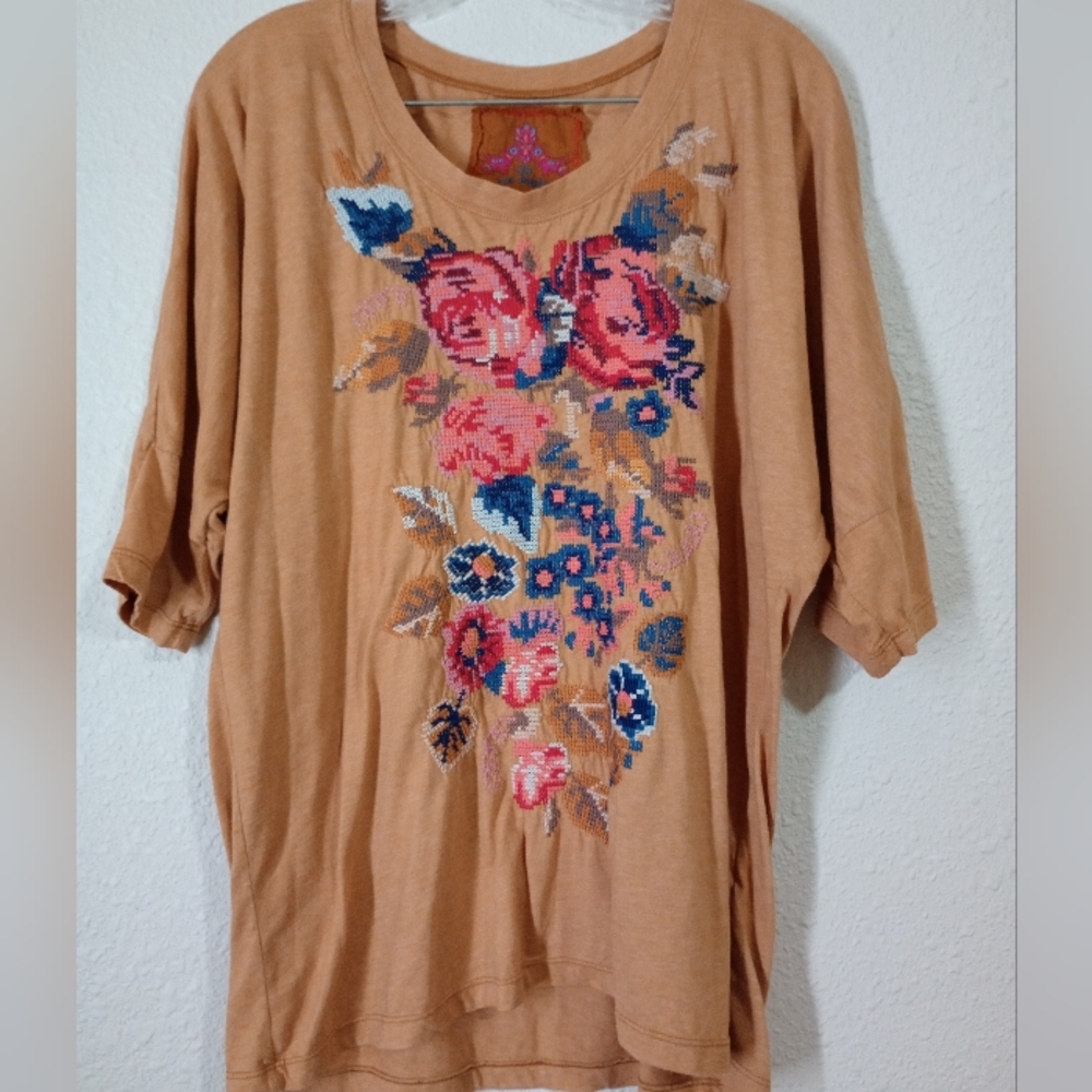 Johnny Was embroidered top Size M